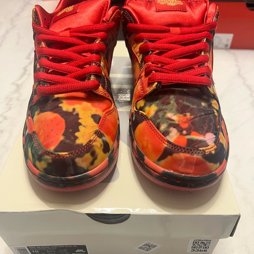 Nike Wizard of Oz Colorful Sneakers